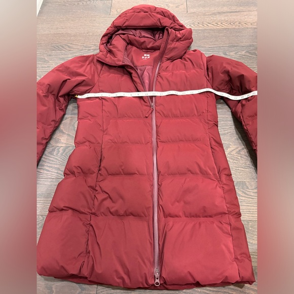 Size XS Women’s Uniqlo Winter Jacket - Picture 2 of 6
